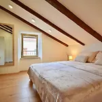 Brand New Top Centre Apartment
