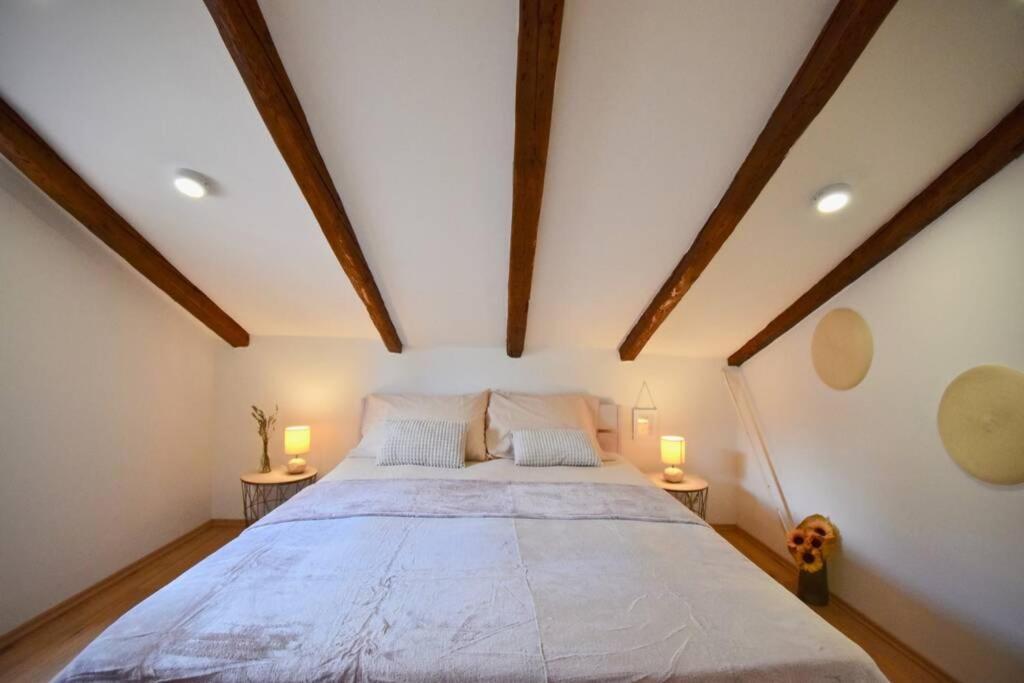 Apartment Brand New Centre *