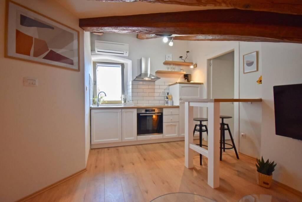 Apartment Brand New Centre Pula