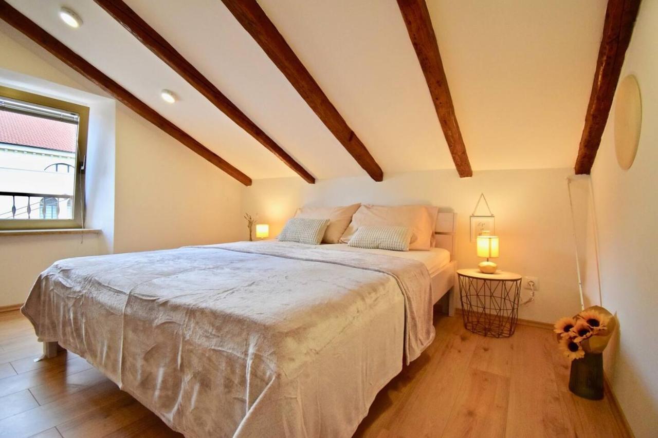 Brand New Centre Apartment